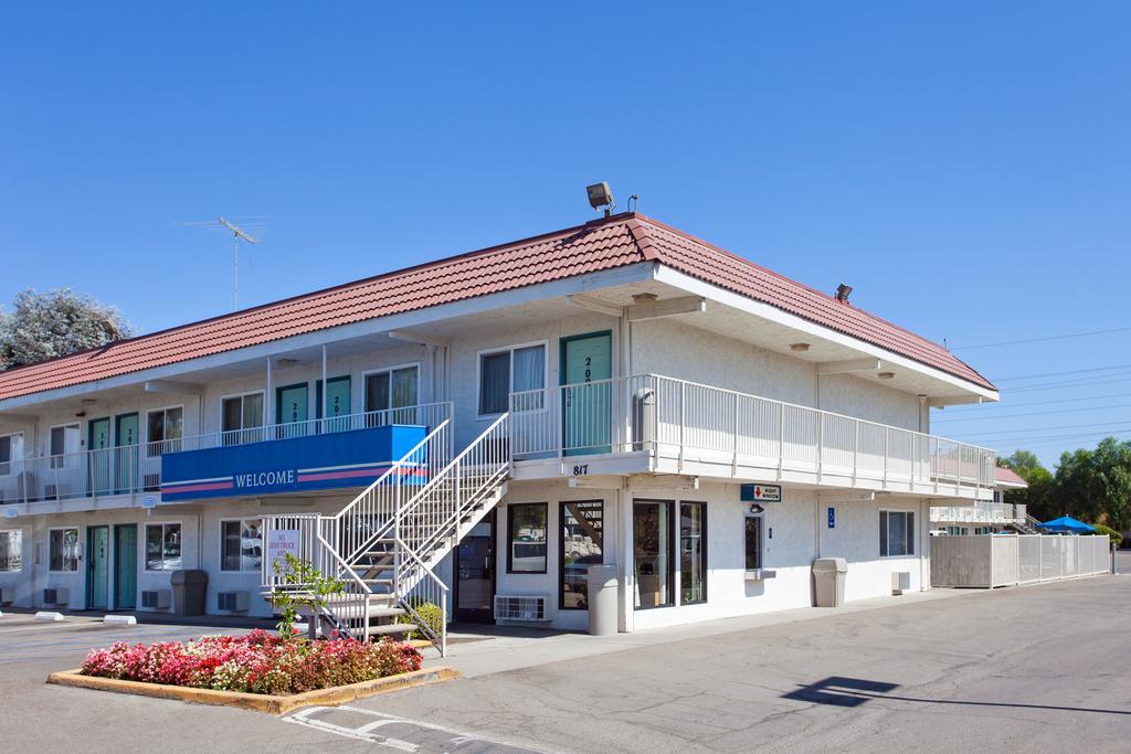 Motel 6-Stockton, Ca - Charter Way West Dış mekan fotoğraf